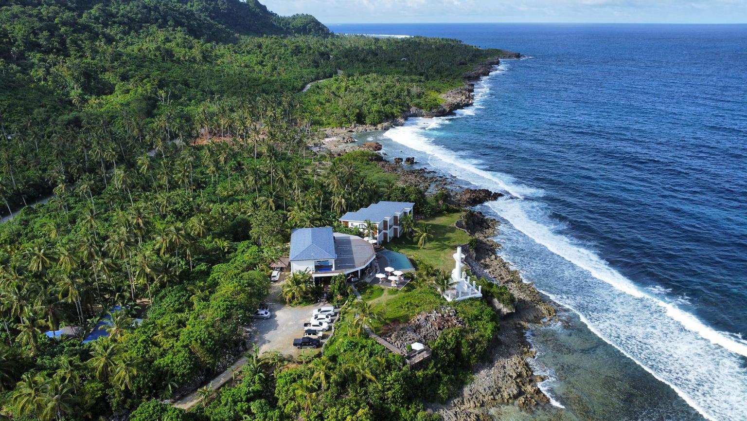Aerial view of Trogon’s Perch on the Pacific coastline